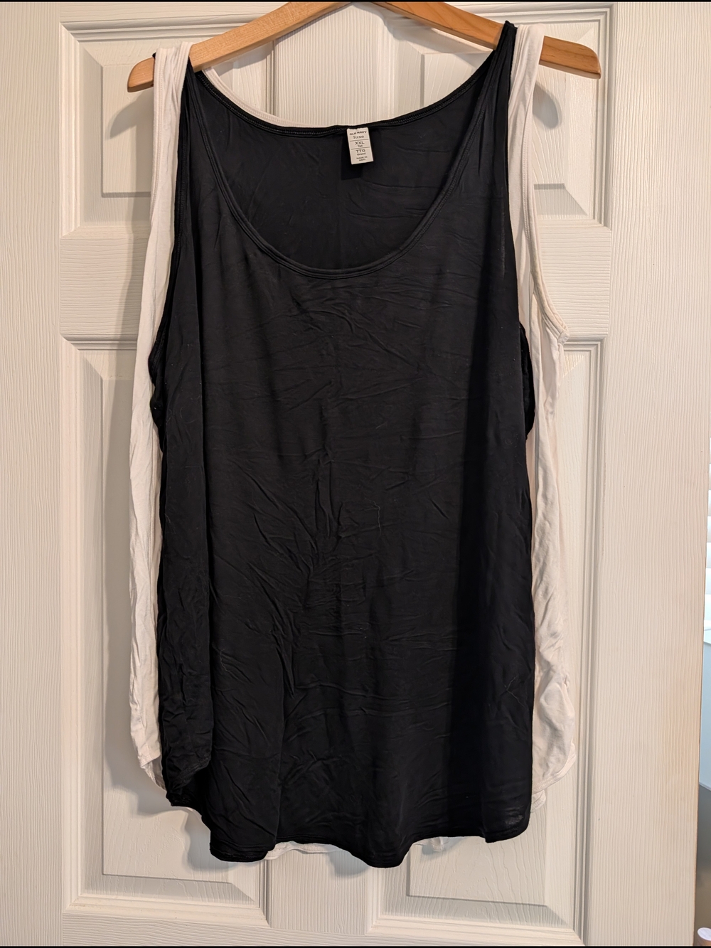 Old Navy Black Tank And White Tanks - 2 Pieces Size XXL Tall